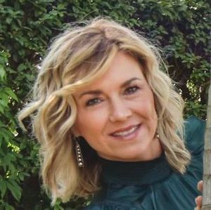 Meet your Posher, Angie